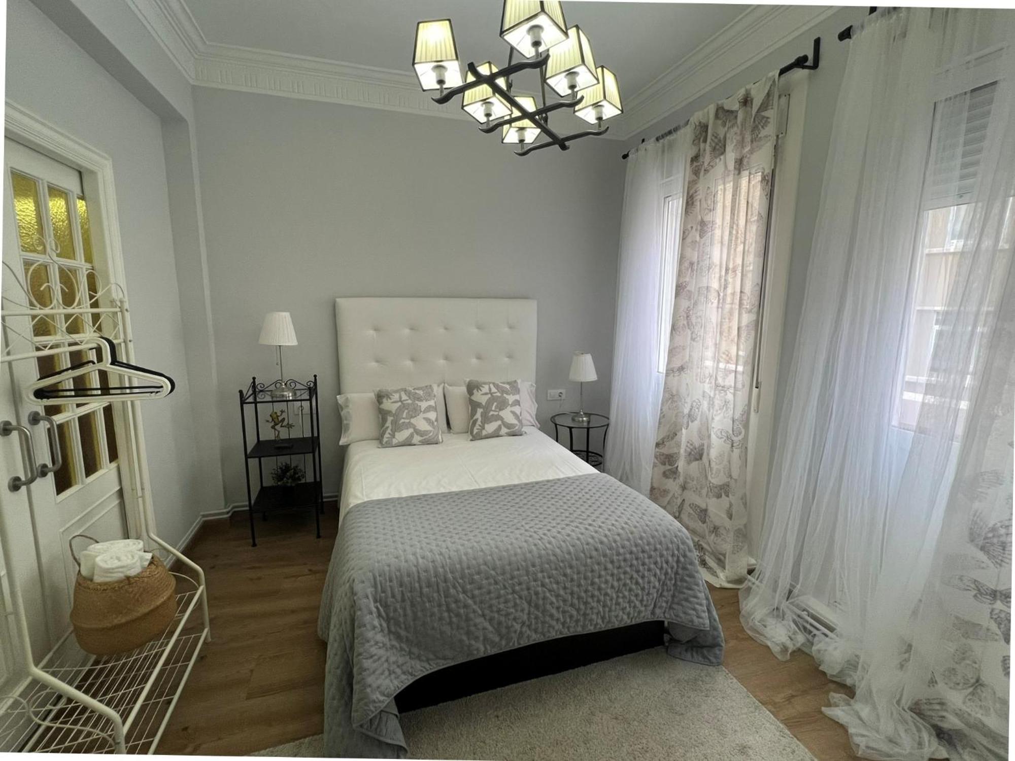 Amplio Y Centrico Piso Con Patio. Apartment Ла Коруня Екстериор снимка